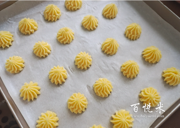 想吃泡芙不用出去買了,自己在家就能做!奶油泡芙制作方法,什么口味都能做